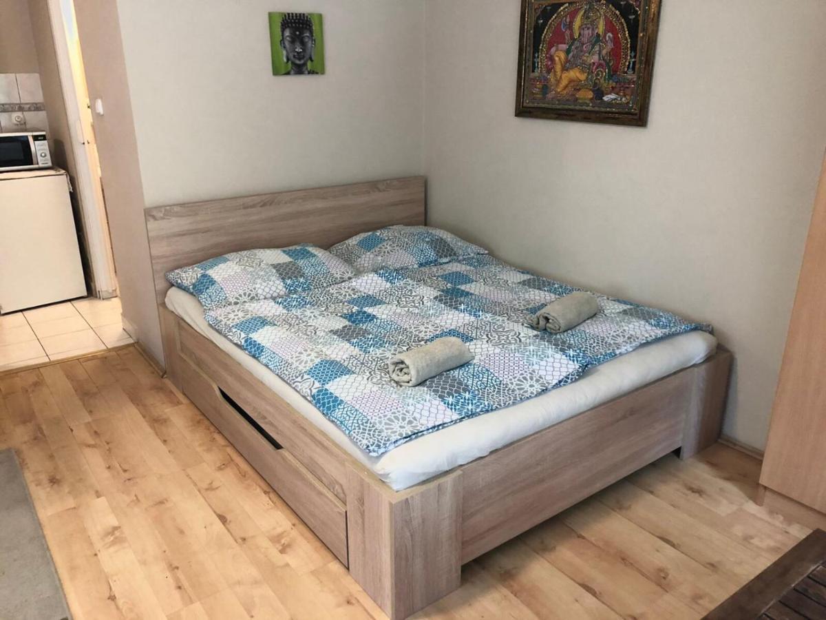 Tulipan Apartman إغير المظهر الخارجي الصورة