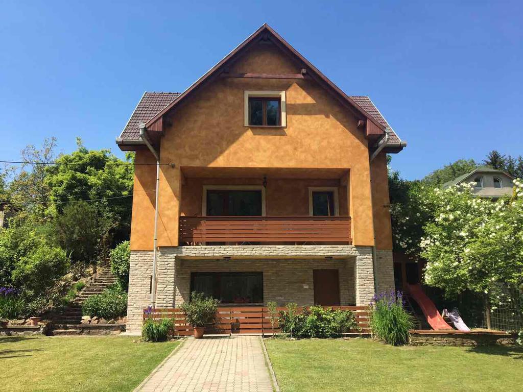 Tulipan Apartman إغير المظهر الخارجي الصورة